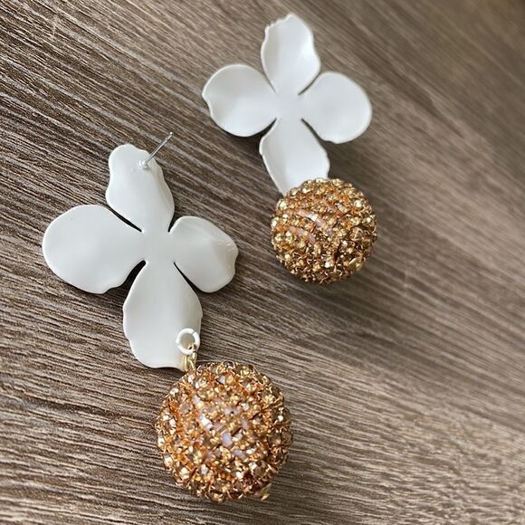 BohemianāstatementāearringsāN87 - Picture 3 of 3